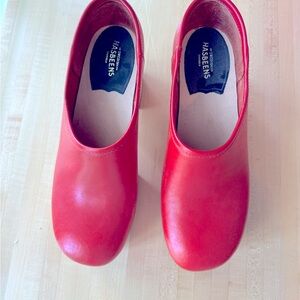 NWT Swedish Hasbeen’s clogs